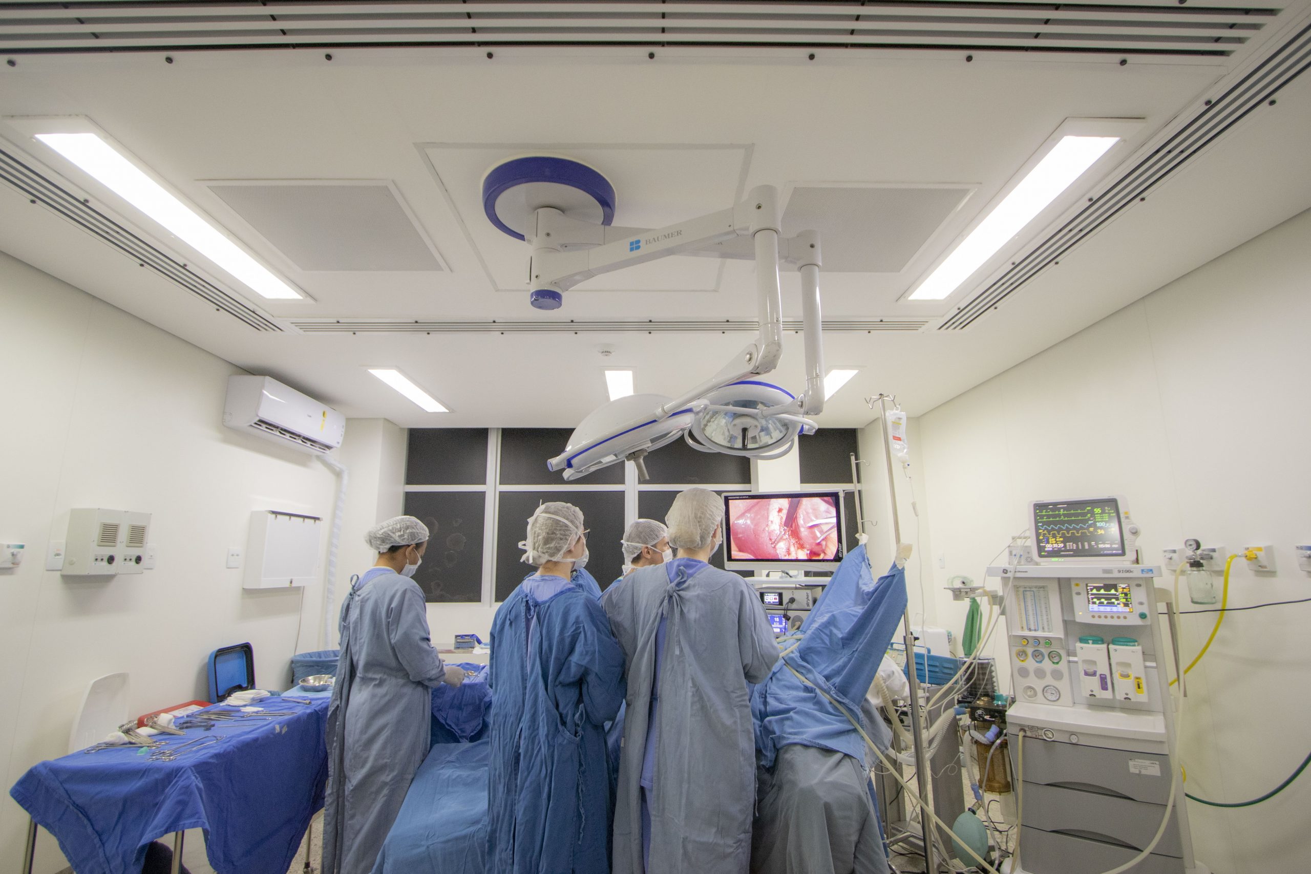 HU-UEPG adquire equipamentos de tecnologia de ponta para o Centro Cirúrgico